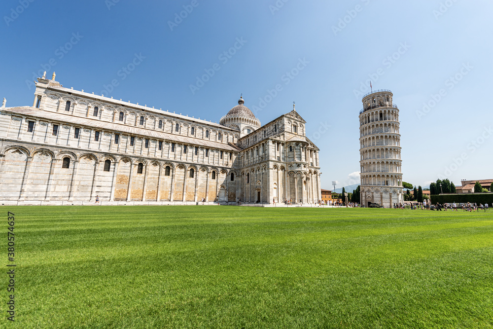 Cathedral (Duomo of Santa Maria Assunta) and the Leaning Tower of Pisa, Piazza dei Miracoli (Square of Miracles), UNESCO world heritage site, Tuscany, Italy, Europe.