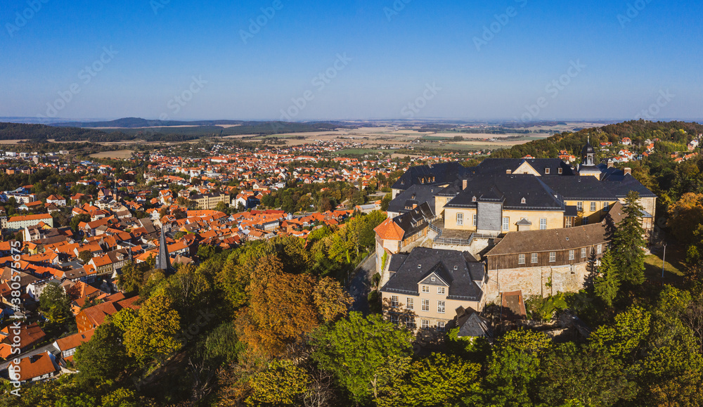 großes Schloss Blankenburg Harz Luftbild