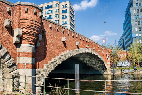 Photography berlin, deutschland  - dovebrücke am landwehrkanal in berlin charlottenburg