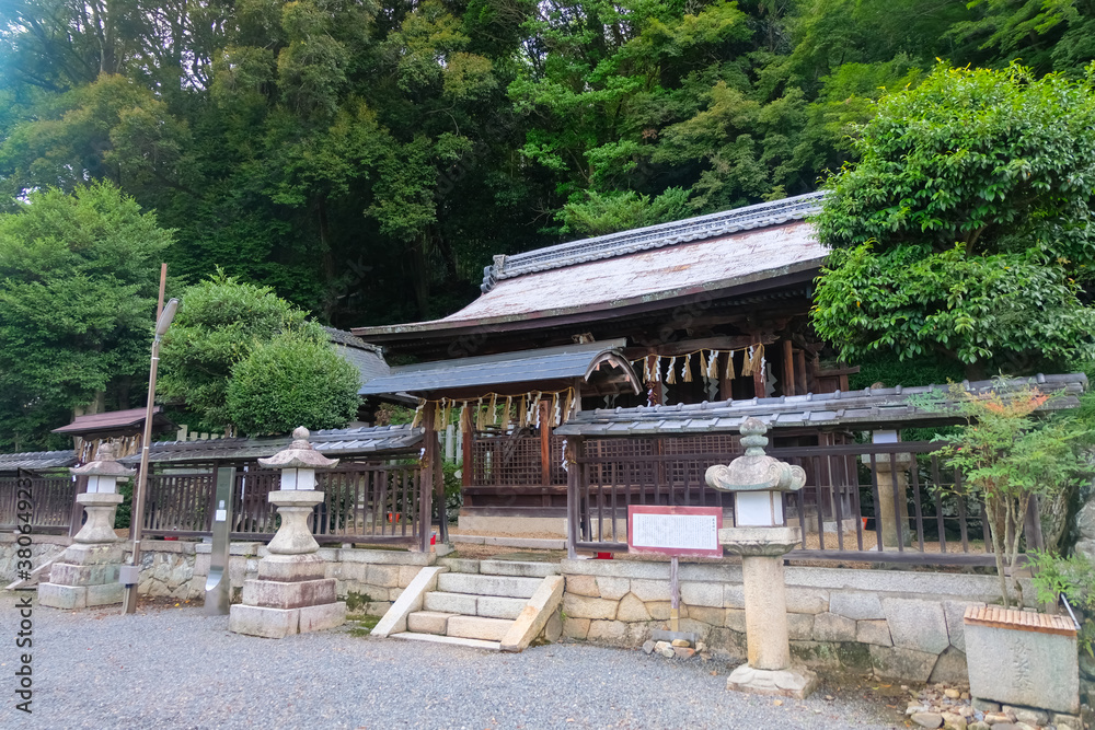 宇治市 厳嶋神社 拝殿