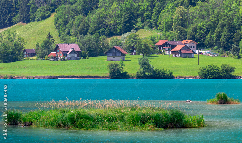 Obraz premium Lungern Old medieval village in the swiss alps.