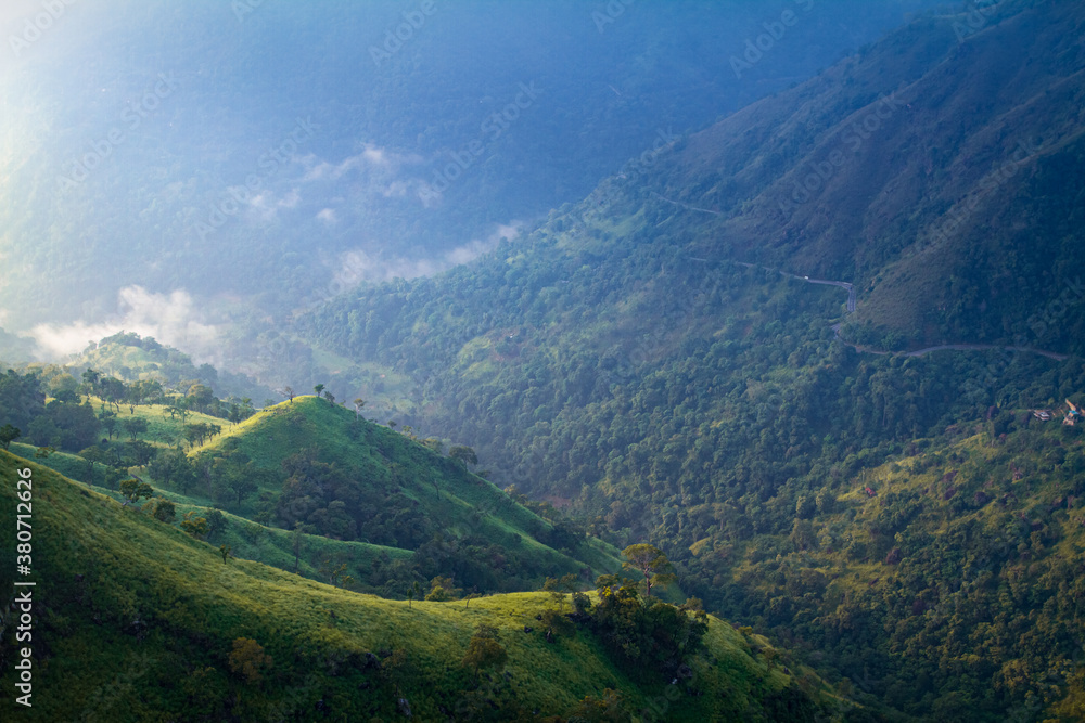 Fototapeta premium Ella gap view between Ella rock & Little adam's peak in Sri Lanka