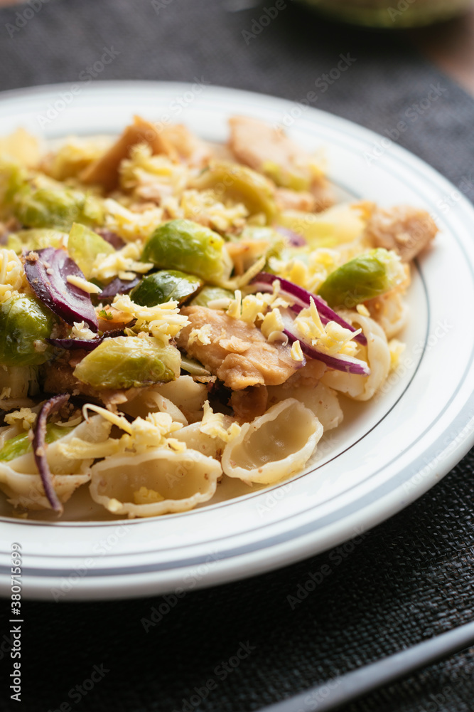 Pasta Shells with Brussels Sprouts and Vegan Chickun Pasta Shells with Brussels Sprouts and Vegan Chickun