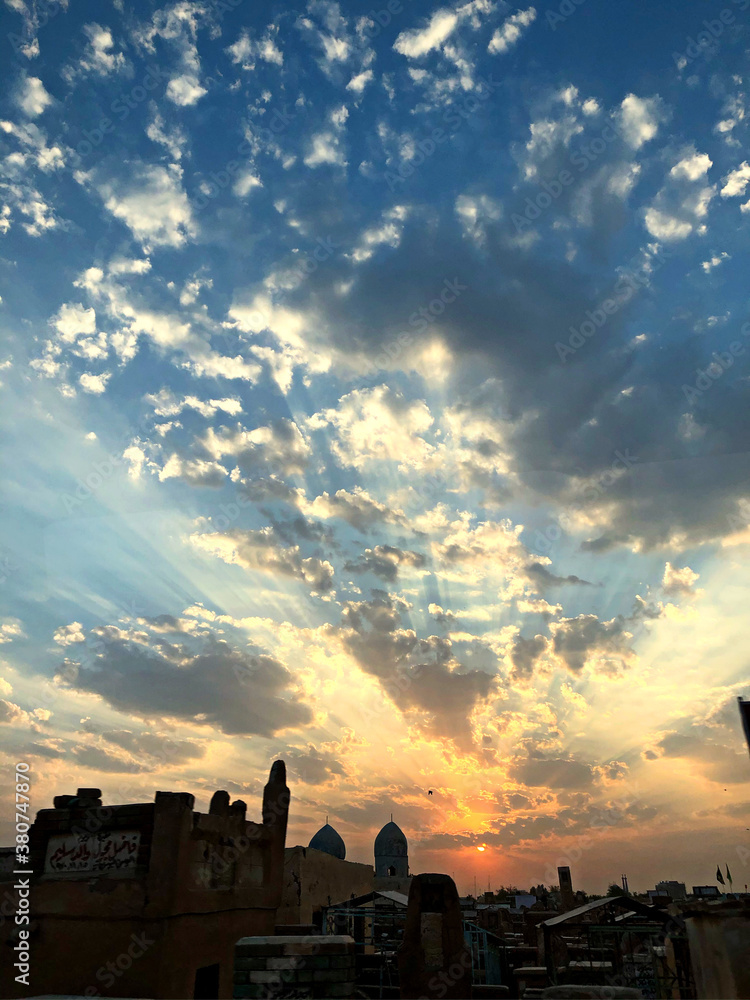 Fototapeta premium sunrise over the city