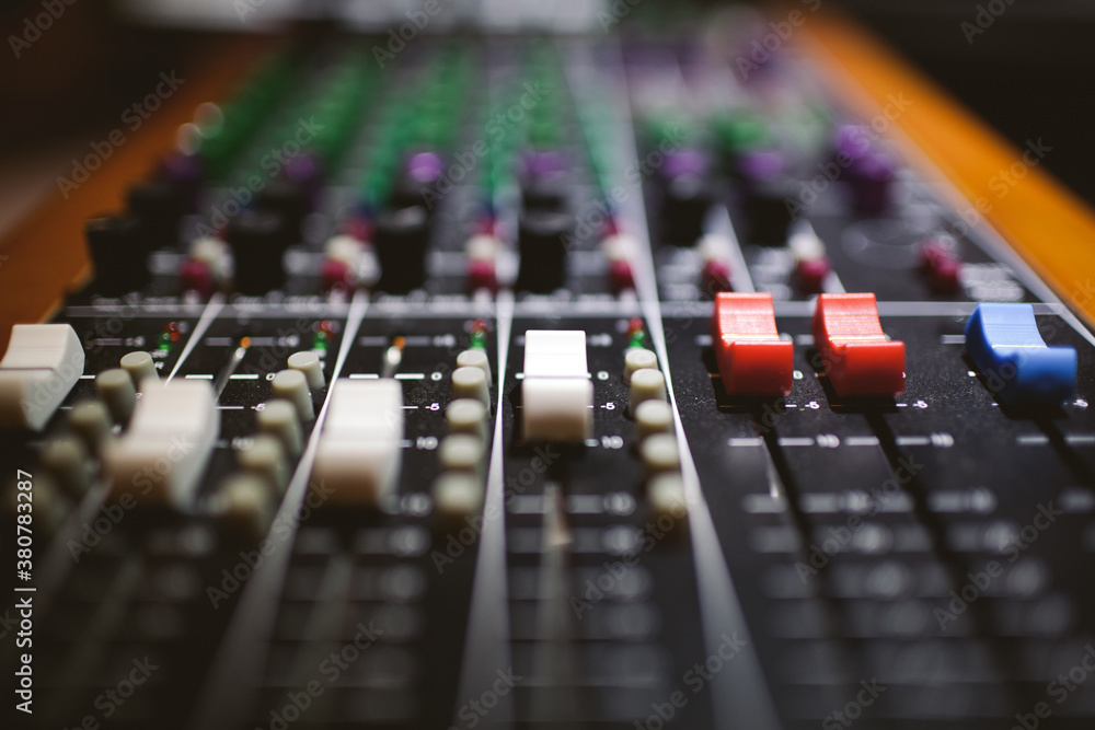 Mixing Console Mixing Console