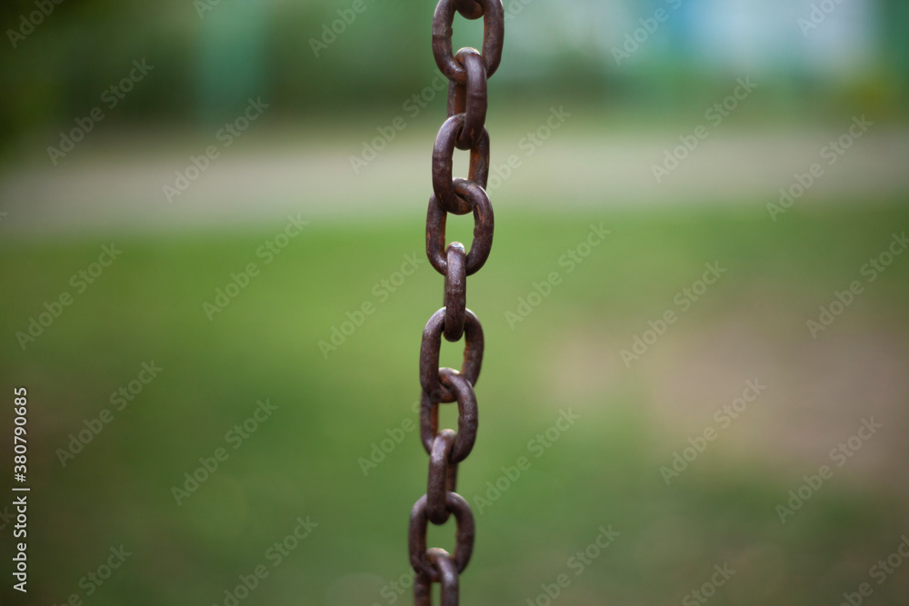 Metal chain. Chain in taut sucking. 