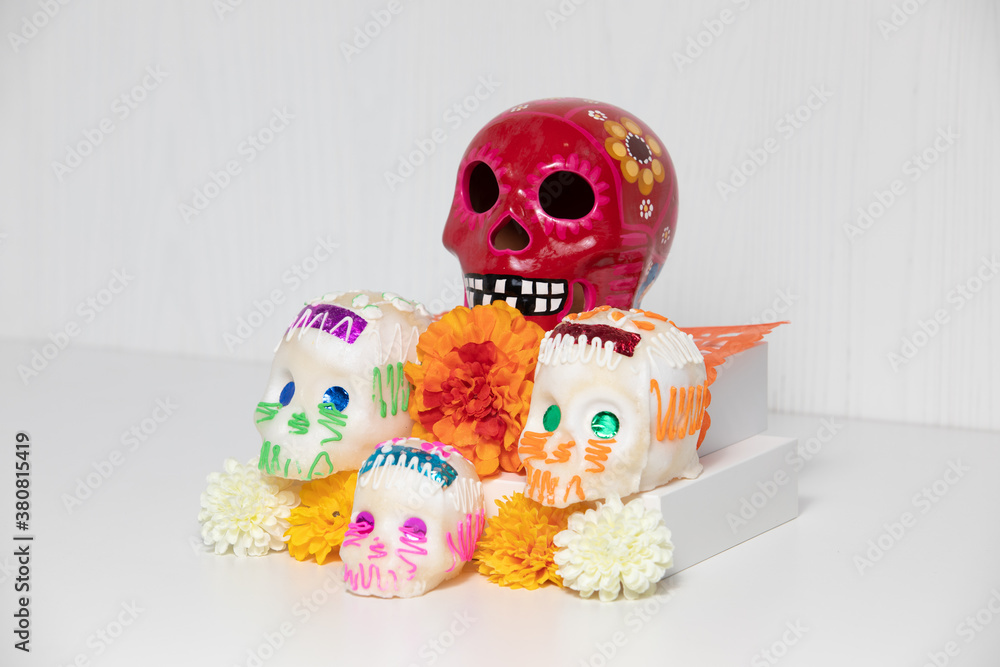 Day of the dead offering, Mexican altar Day of the dead offering, Mexican altar