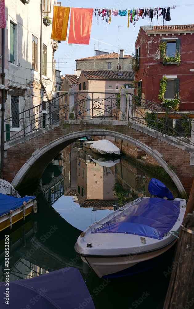 Romantic pics of secret side of Venicewhere tourists usually don't visit