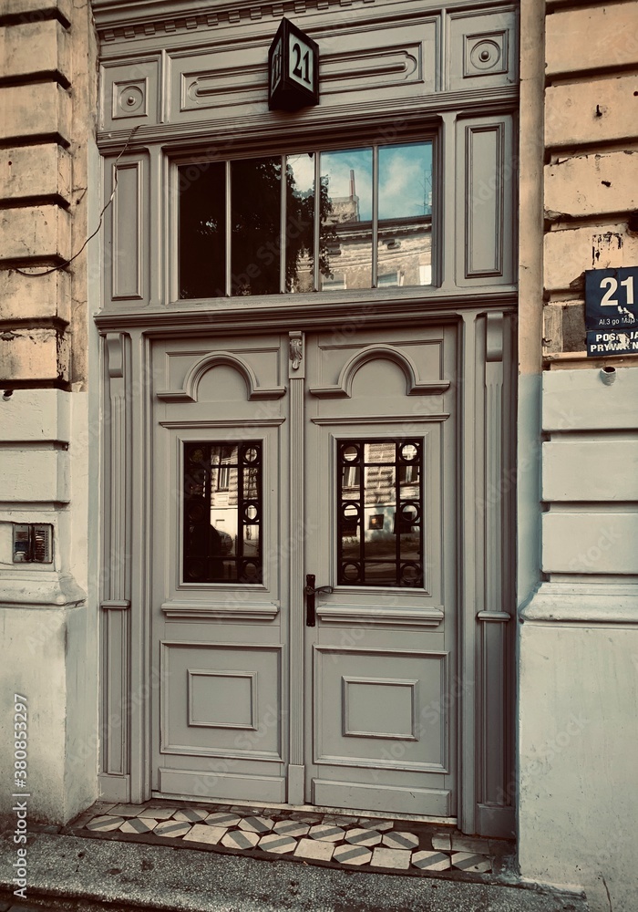 Fototapeta premium old wooden door