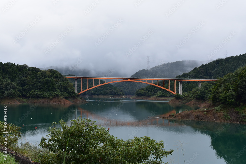 Obraz premium 宮ケ瀬湖