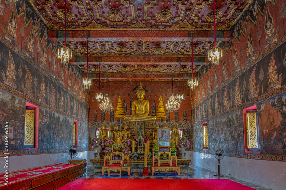 Obraz premium Ayutthaya / Thailand / August 8, 2020 : Wat Suwandararam Ratchaworawihan, Built in the ending phase of Ayutthaya Era by the father of King Rama I (before his succession to the throne).