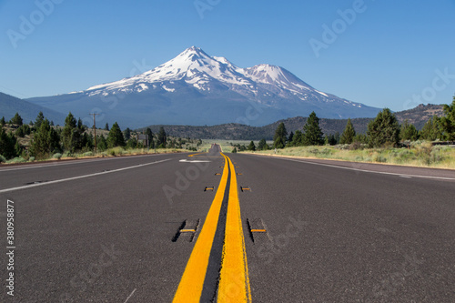 road to the mountains