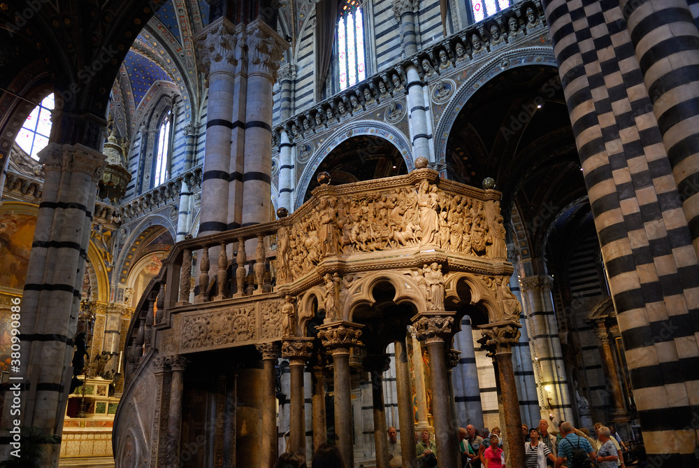 Naklejka premium Octagonal carousel pulpit in the Duomo dell Assunta in Siena Italy