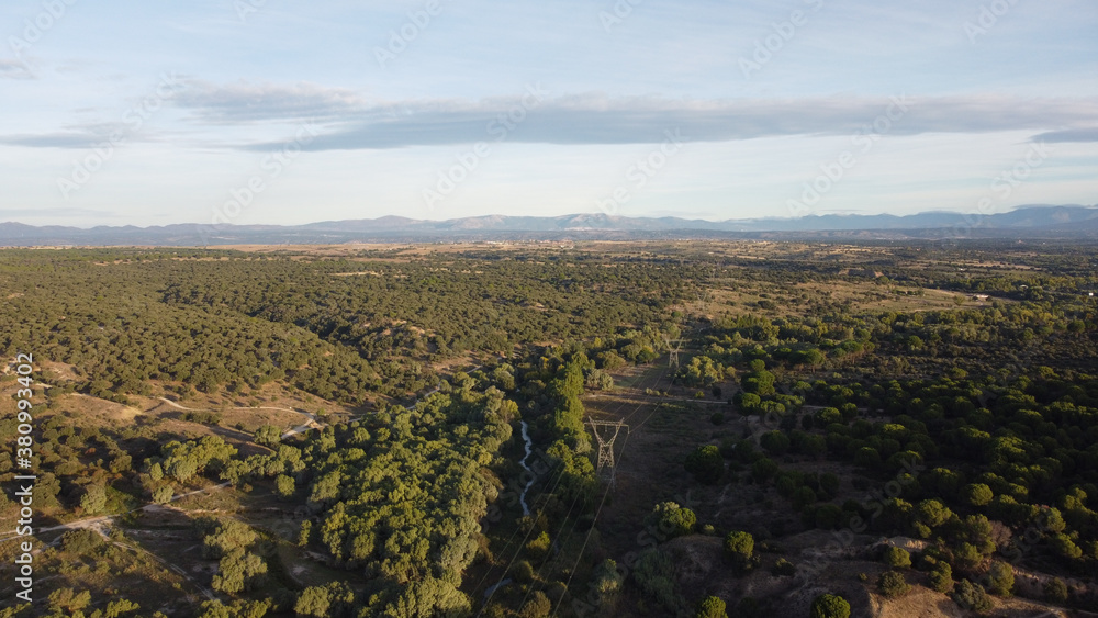 Naklejka premium krajobraz góry las widok natura zieleń niebo
