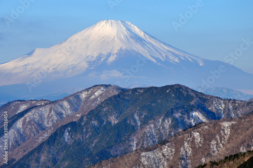 冬の富士山 丹沢の烏尾山から望む