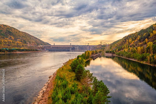 Wallpaper Mural View of the hydroelectric dam on the Yenisei River Torontodigital.ca