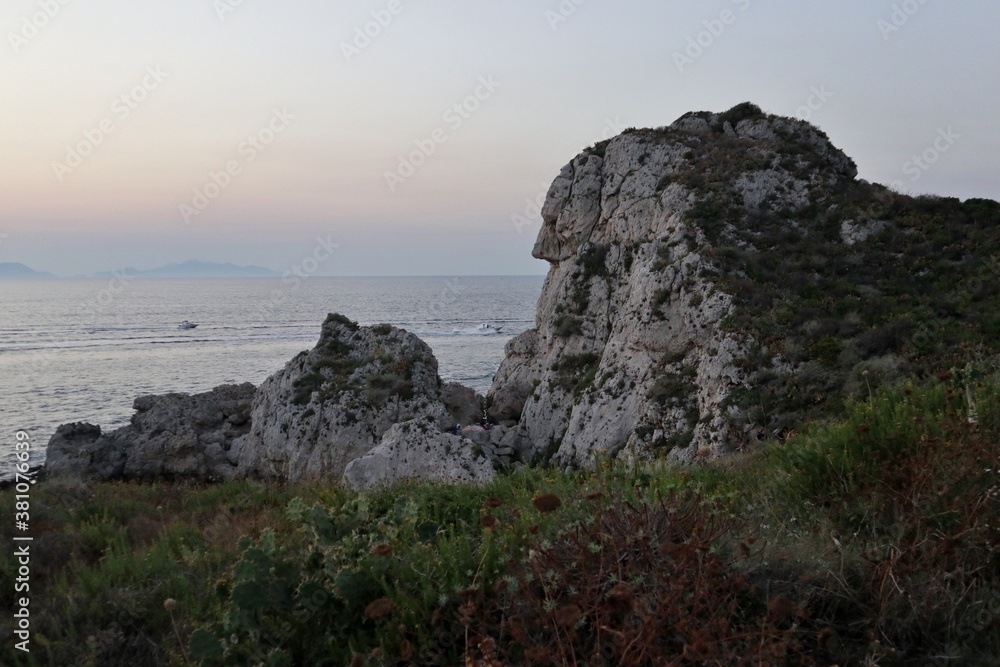 Milazzo - Volto roccioso a Punta Milazzo