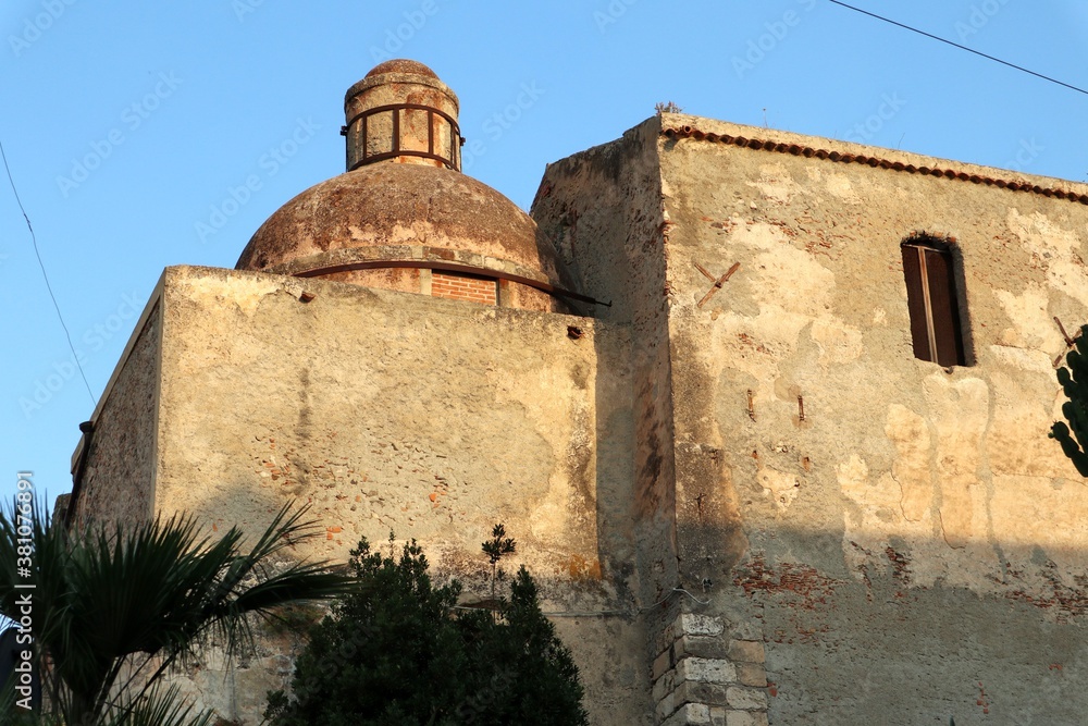 Milazzo - Cupola della Chiesa di San Gaetano all'alba