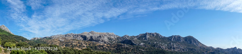 vistas de la sierra del Endrinal en el parque natural de Grazalema, Andalucía