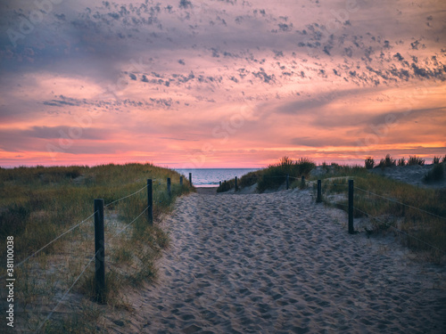 Magnifique coucher de soleil au dessus de l'océan