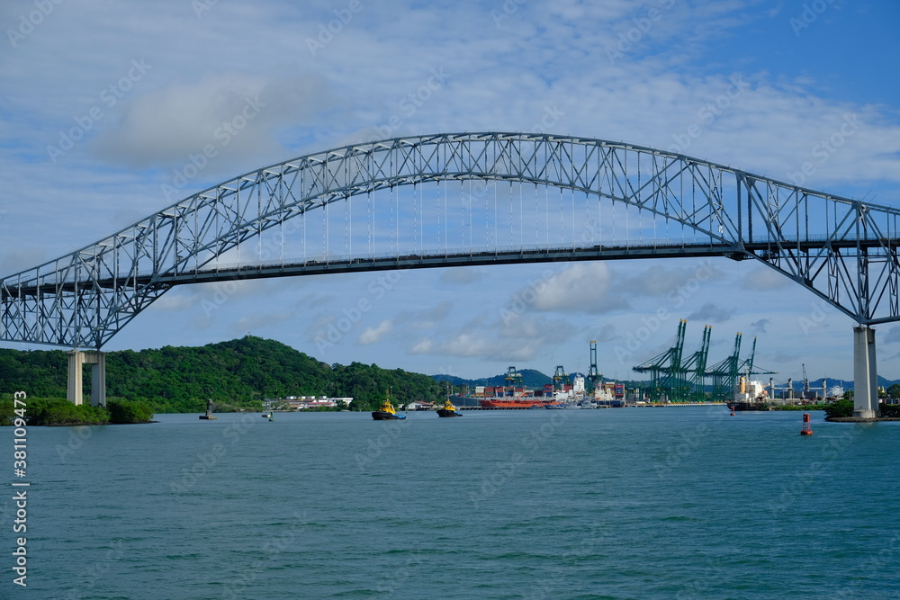 Obraz premium Panama Canal - Canal de Panama - Bridge of the Americas - Puente de Las Americas