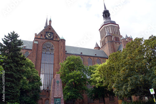 evangelische Marienkirche im Stil der Backsteingotik photo