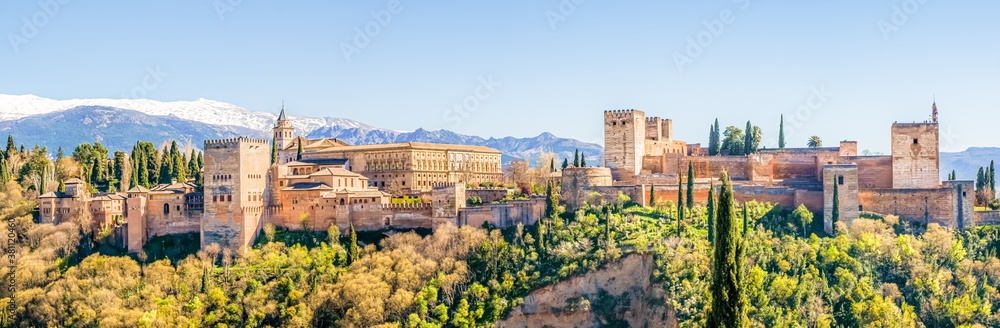 Panorama Alhambra in Granada Andalusien Spanien