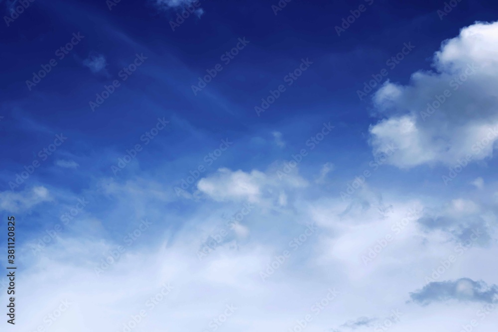 Obraz premium The sky is blue with beautiful clouds.