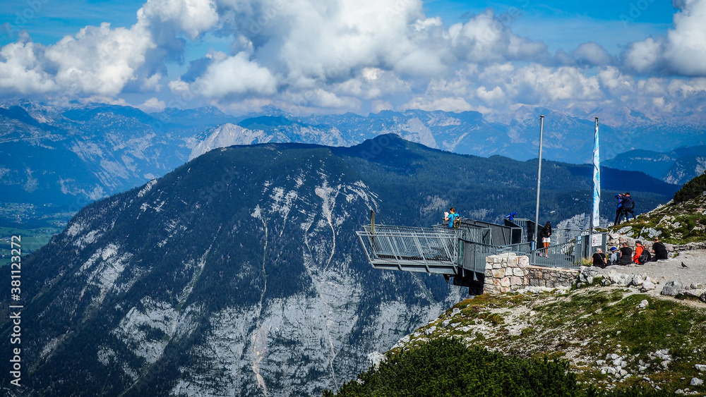 Obraz premium Salzkammergut is an Austrian region of lakes and Alpine ranges near Salzburg.