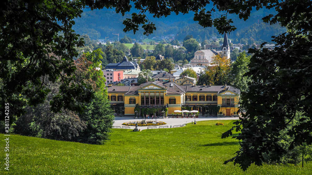 Obraz premium Salzkammergut is an Austrian region of lakes and Alpine ranges near Salzburg.