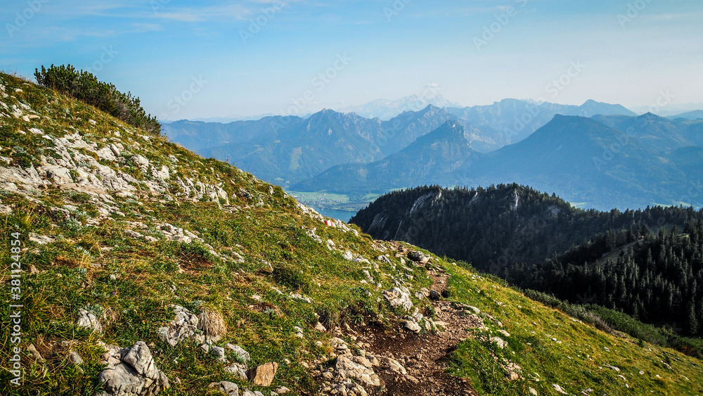 Obraz premium Salzkammergut is an Austrian region of lakes and Alpine ranges near Salzburg.