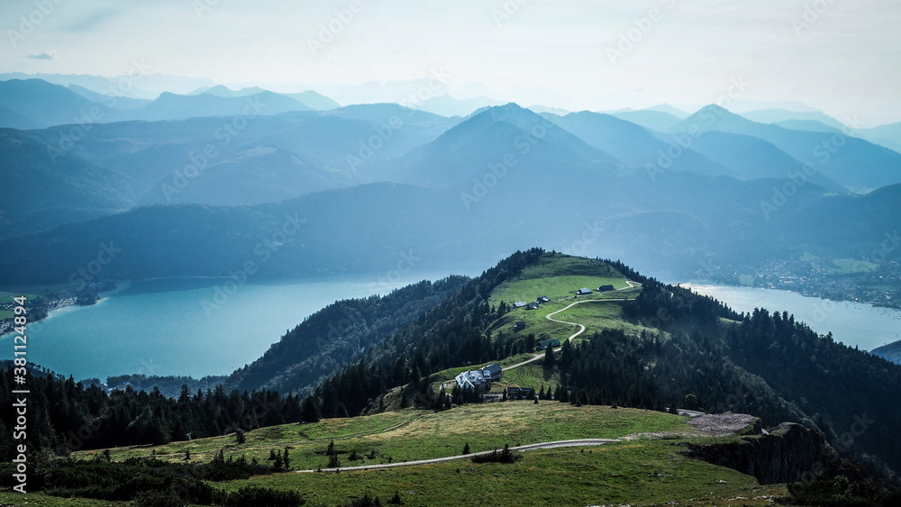 Obraz premium Salzkammergut is an Austrian region of lakes and Alpine ranges near Salzburg.