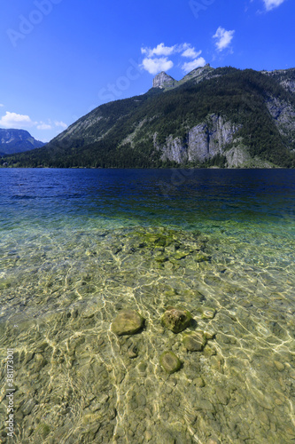 Obraz na płótnie Clear water of the lake Altausseer see, mount Loser, Ausseerland, Totes Gebirge, Styria, Alps, Austria w salonie