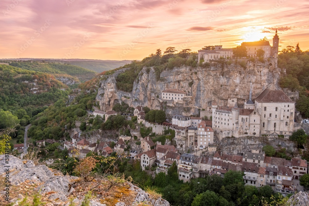 FRA - THE MEDIEVAL AND RELIGIOUS CITY OF ROCAMADOUR
