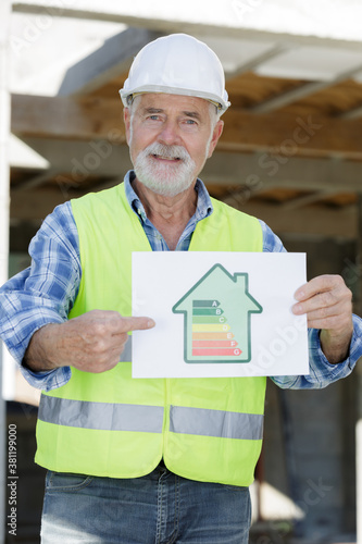 Obraz na plátně construction worker with an energy certificate