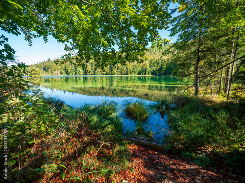 Frillensee, Bayern, an einem sonnigen Herbsttag