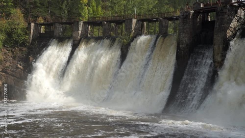 Slow motion of water dam