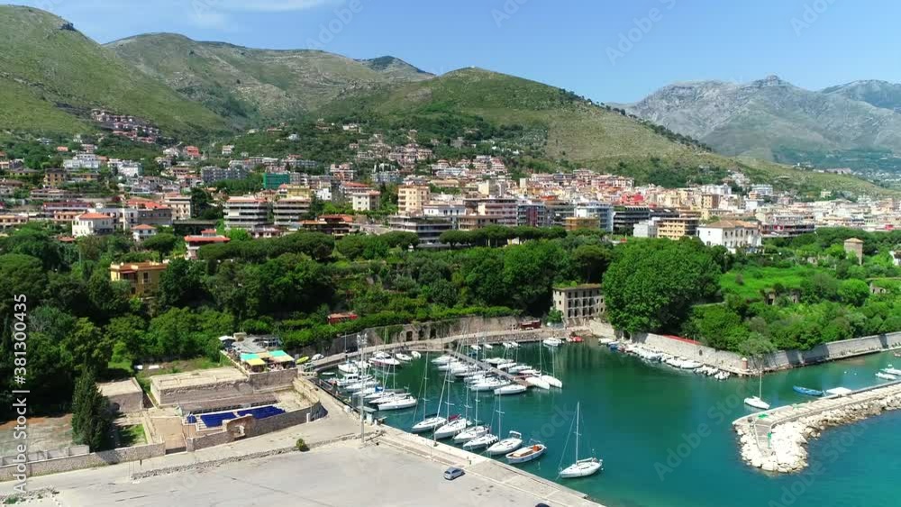 Formia, le spiagge e i porti della costa laziale visti da drone Formia, le spiagge e i porti della costa laziale visti da drone