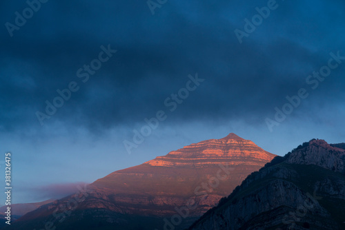 Last light, Porracolina peak, Miera Valley, Valles Pasiegos, Cantabria, Spain, Europe