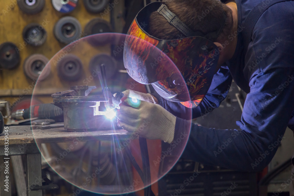 TIG welding of aluminum part for a passenger car TIG welding of aluminum part for a passenger car
