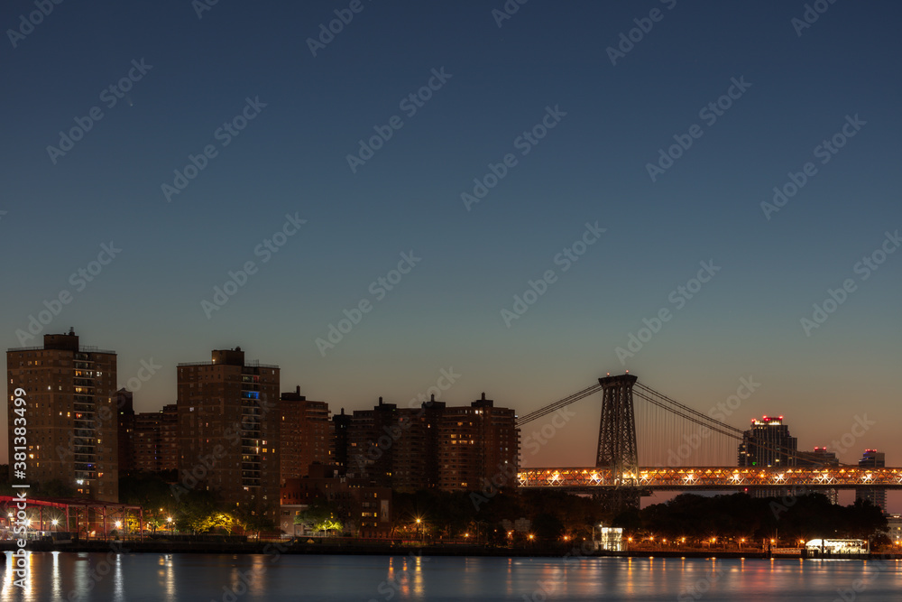 Comet Neowise over Williamsburg bridge from East river