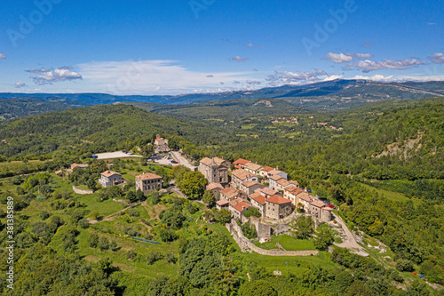 Quadro em tela Panoramic aerial drone picture of Hum in Croatia, the smallest city in the world