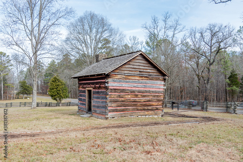 Valokuva Log Cabin on the Chickamauga Battlefield