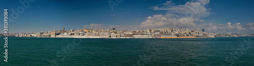 Fototapeta Naklejka Na Ścianę i Meble -  Panorama of Istanbul. Beyoğlu, Galata, Beşiktaş and Bosphorus.