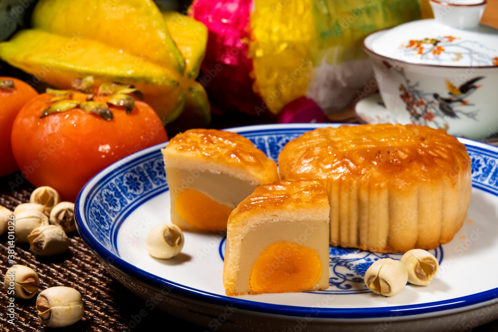 Hong Kong 2020 : A Plate Of White Lotus Seed Paste Moon Cakes With Two Yolks Hong Kong 2020 : A Plate Of White Lotus Seed Paste Moon Cakes With Two Yolks