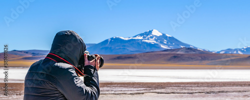 Obraz na plátně Man Taking Photos, Brava Lagoon, La Rioja, Argentina