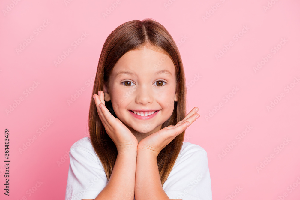 Close-up portrait of her she nice-looking attractive lovely healthy glad cheerful cheery foxy ginger girl enjoying good mood idea solution isolated on pink pastel color background Close-up portrait of her she nice-looking attractive lovely healthy glad cheerful cheery foxy ginger girl enjoying good mood idea solution isolated on pink pastel color background