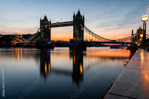 tower bridge at sunrise