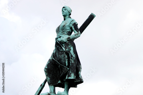 Asmussen Woldsen bronze Statue (Denkmal) in husum photo