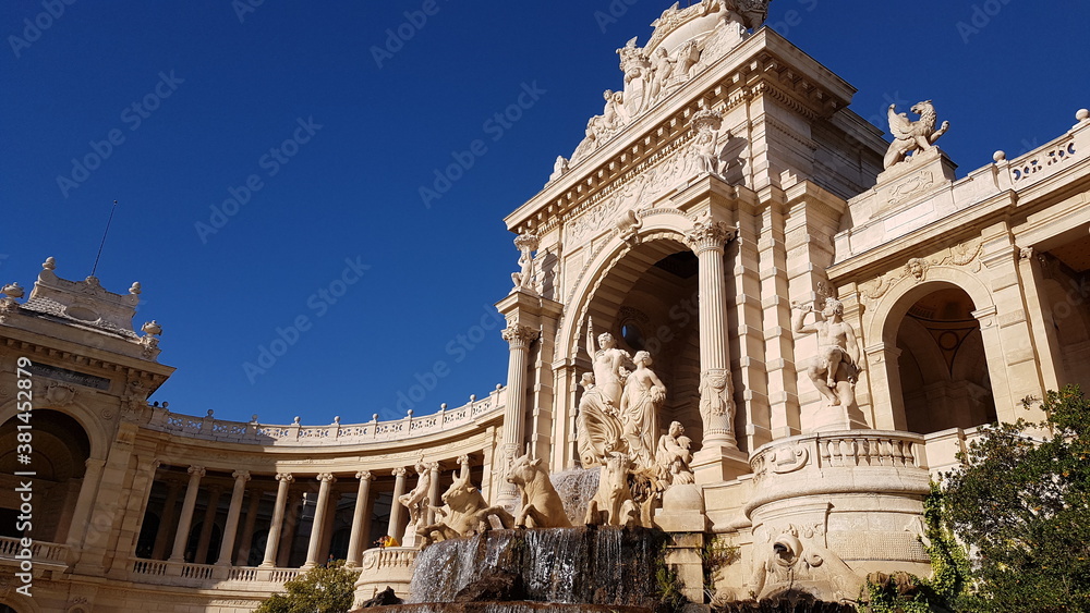 Obraz premium PALAIS LONGCHAMP MARSEILLE